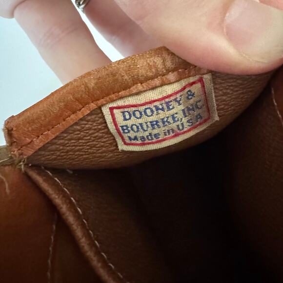 Dooney & Bourke All Weather Leather Vintage Crossbody Bag Cream Tan Leather - Picture 5 of 16